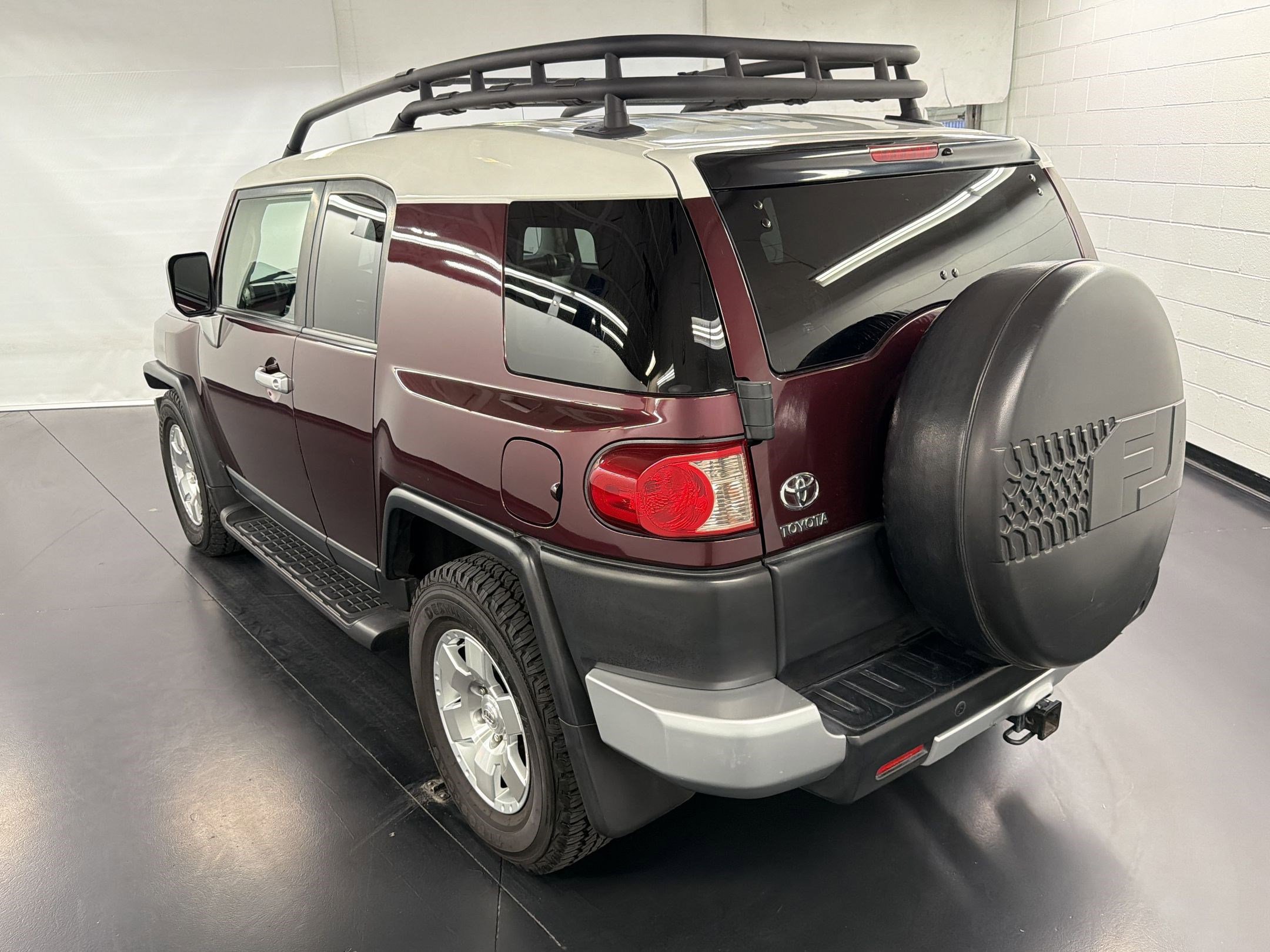 Used 2007 Toyota FJ Cruiser 2WD image 3
