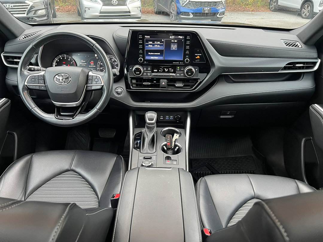 Used 2022 Toyota Highlander XSE image 33
