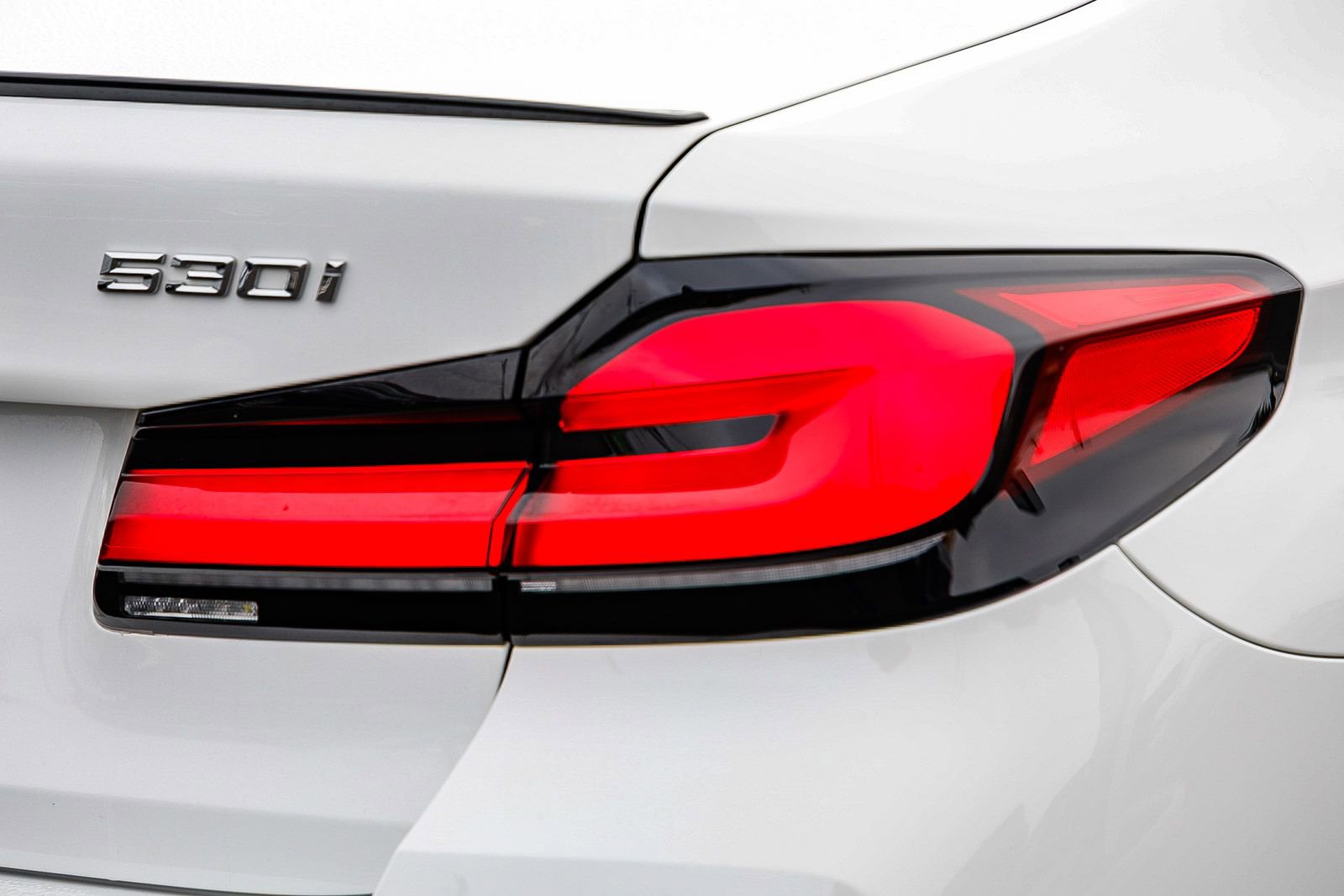 Used 2023 BMW 530i w/ M Sport Package image 8