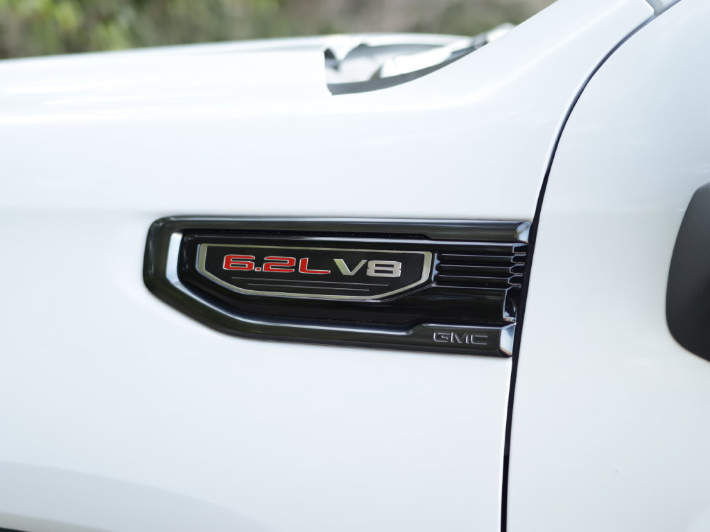 Used 2023 GMC Sierra 1500 AT4 w/ Technology Package AWD/4WD image 41