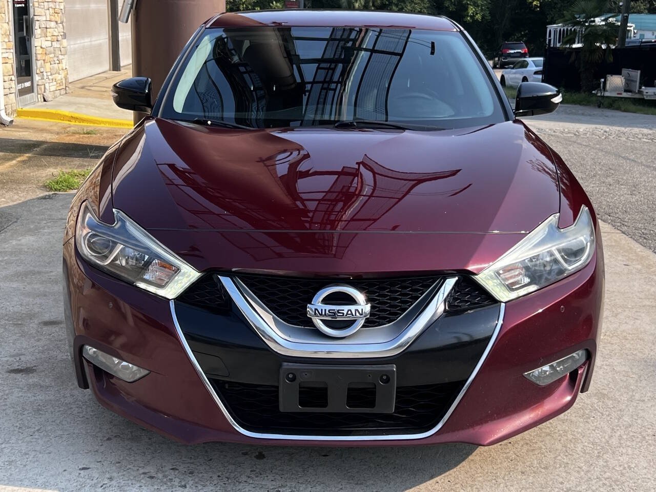 Used 2017 Nissan Maxima SR w/ Midnight Edition FWD image 3