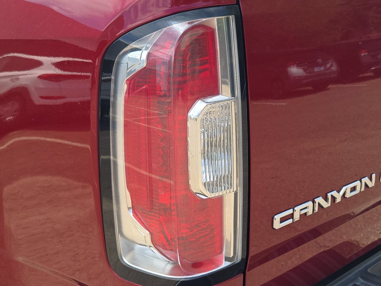 Used 2018 GMC Canyon SLT RWD image 19