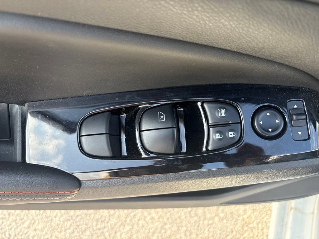 Used 2024 Nissan Altima 2.5 SR w/ SR Premium Package FWD image 16