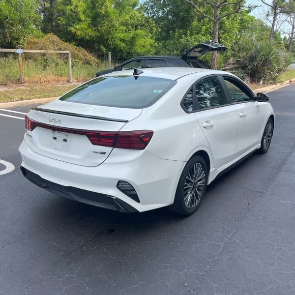 Used 2022 Kia Forte GT-Line FWD image 9