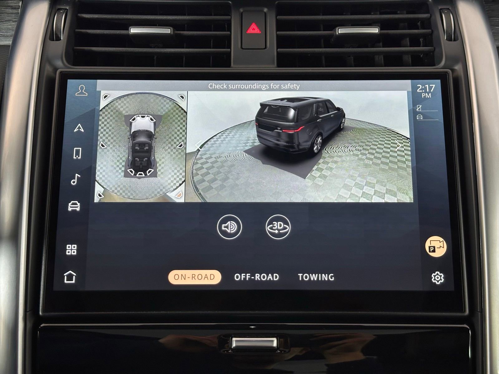 Used 2023 Land Rover Discovery Metropolitan Edition image 45