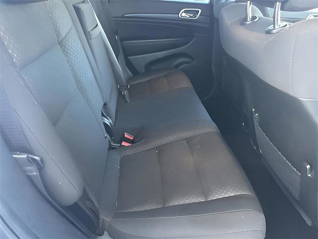 Used 2021 Jeep Grand Cherokee Laredo AWD/4WD image 17