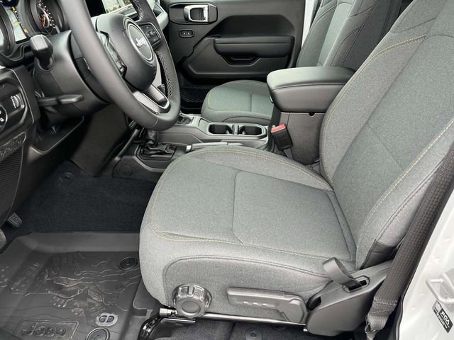 New 2025 Jeep Gladiator Sport image 24