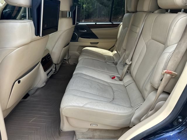 Used 2016 Lexus LX 570 4WD w/ Luxury Package image 21