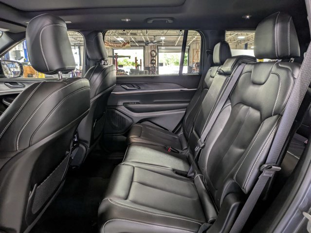Certified 2025 Jeep Grand Cherokee L Limited w/ Luxury Tech Group II RWD image 14