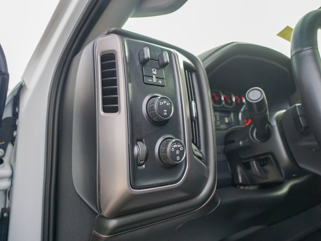 Used 2017 GMC Sierra 2500 SLT w/ All Terrain X HD Package image 19