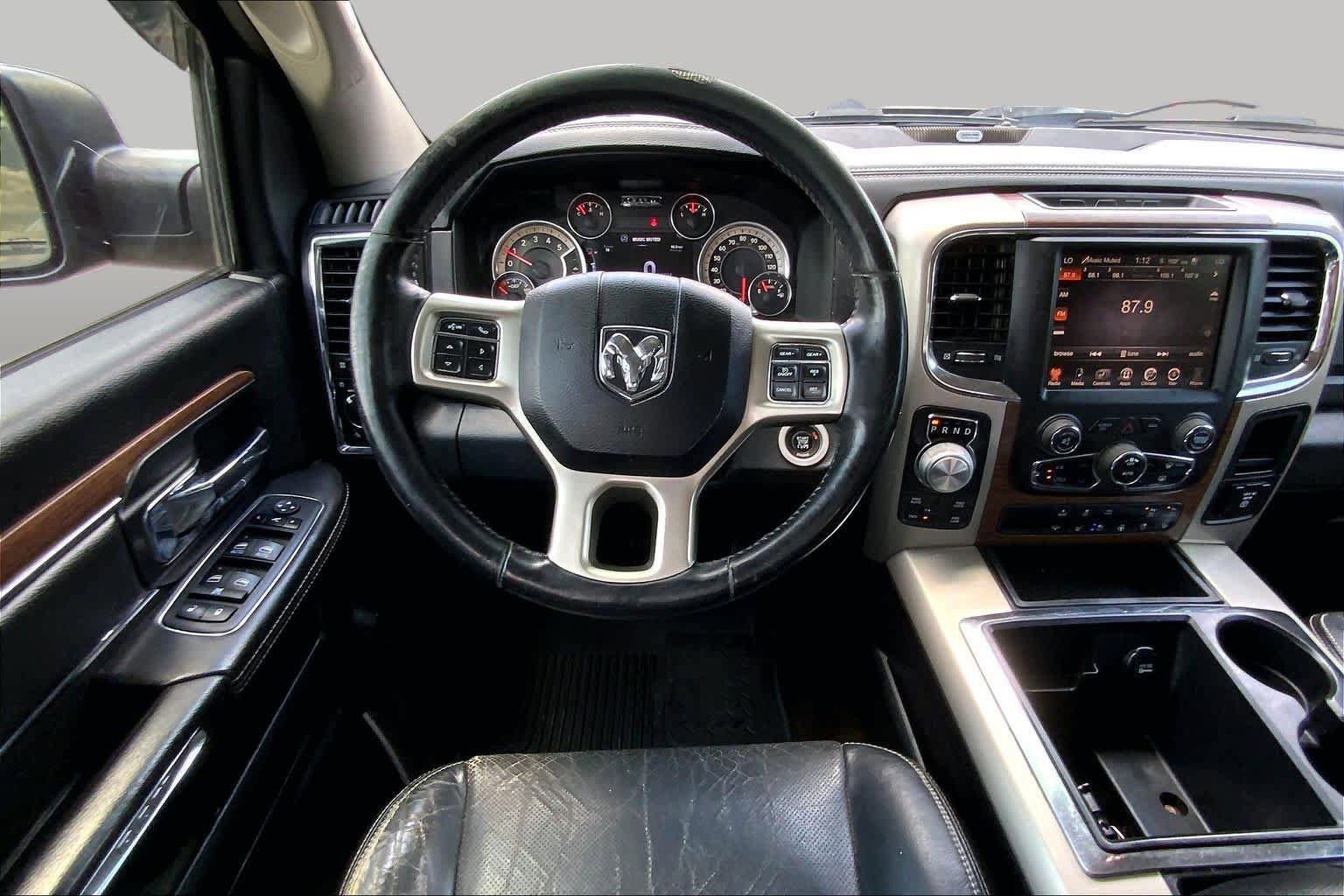 Used 2015 RAM 1500 Laramie w/ Convenience Group AWD/4WD image 5