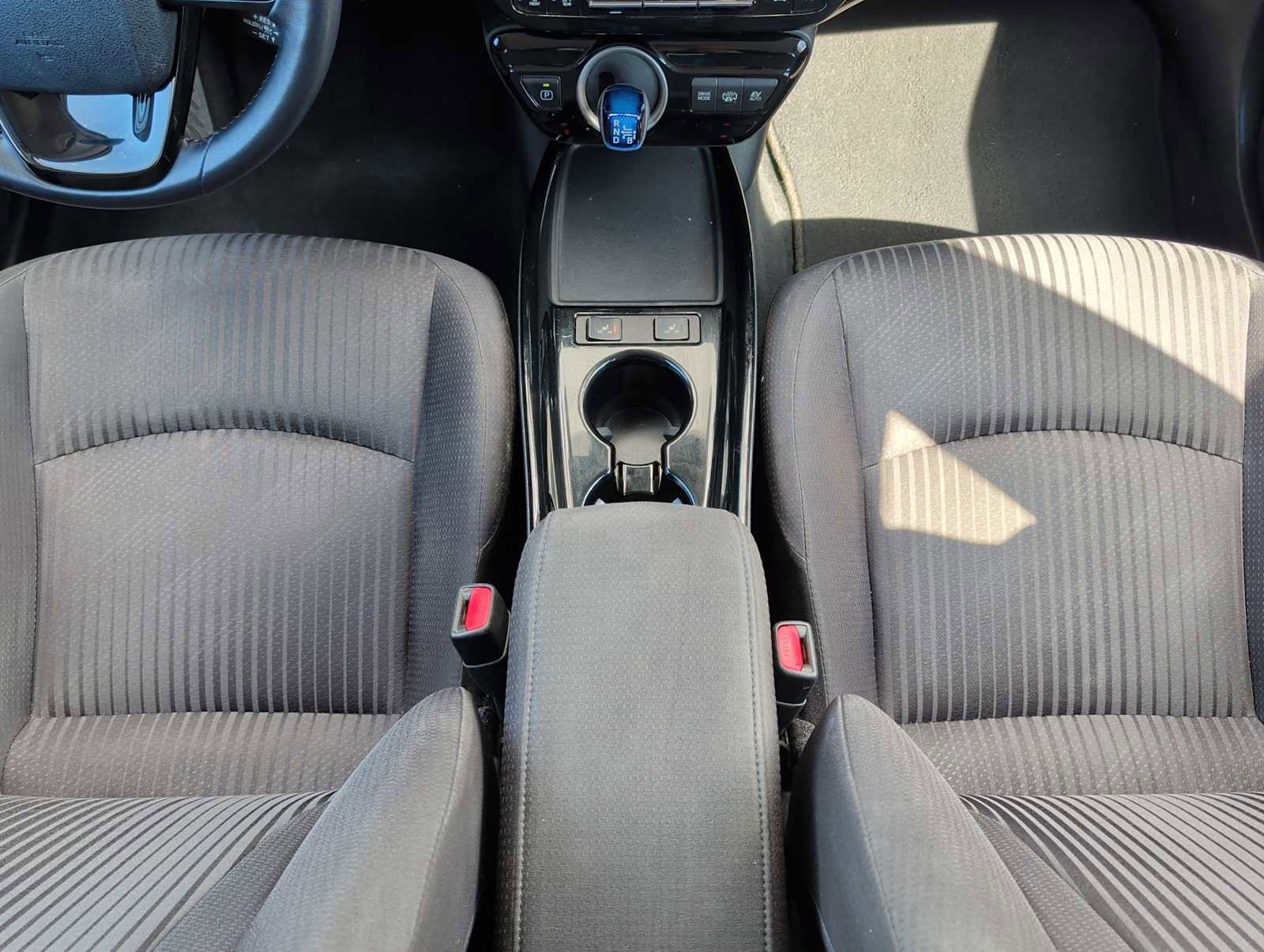 Used 2020 Toyota Prius Prime LE image 21