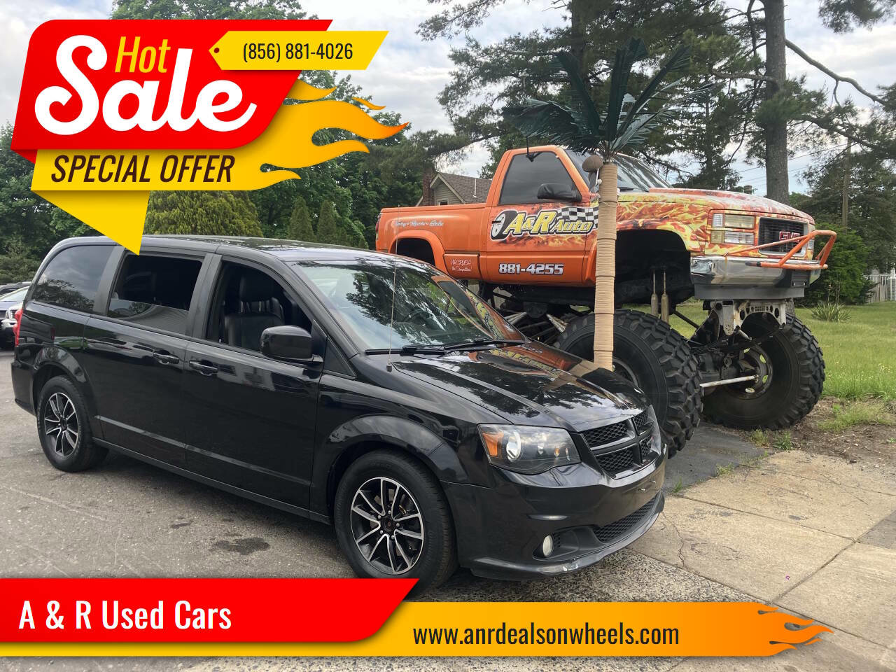 Used 2019 Dodge Grand Caravan GT FWD image 1
