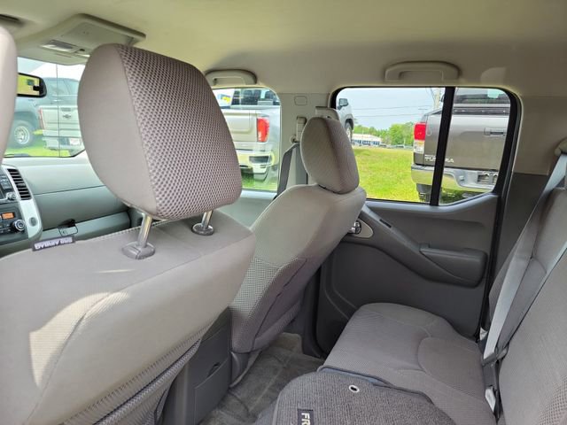 Used 2016 Nissan Frontier SV w/ SV Value Truck Package AWD/4WD image 24