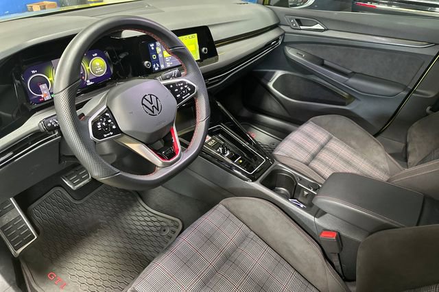 Used 2023 Volkswagen GTI 40th Anniversary Edition FWD image 11