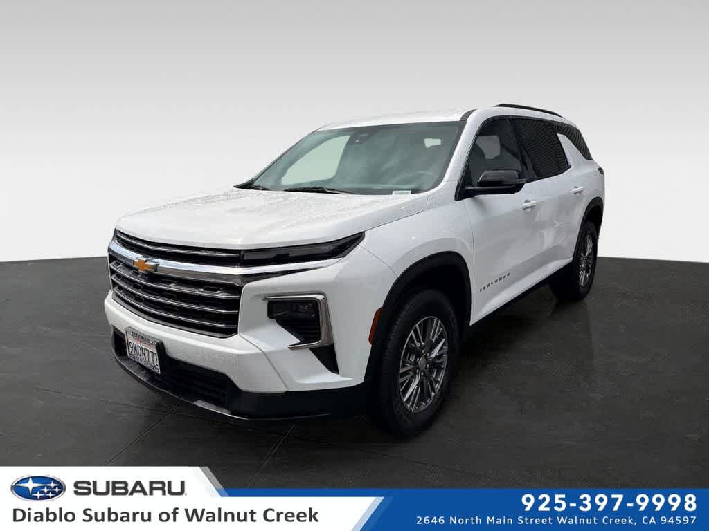 Used 2024 Chevrolet Traverse LT