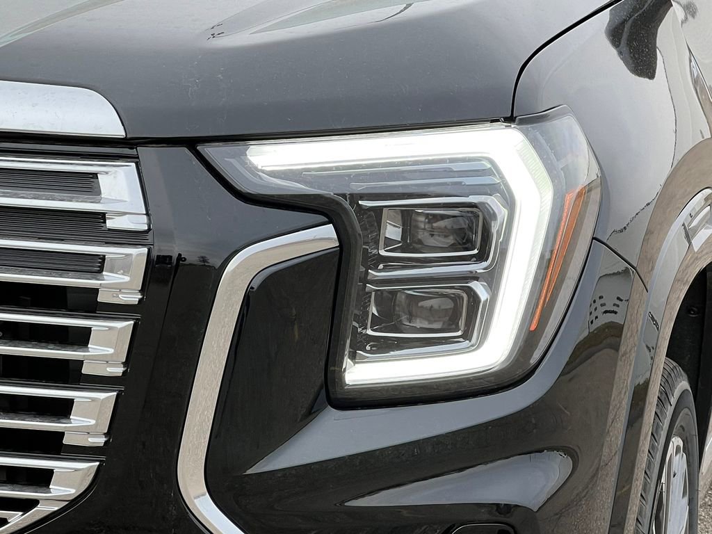 New 2026 GMC Terrain Denali w/ LPO, Floor Liner Package image 40