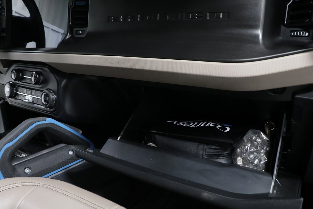 Used 2023 Ford Bronco Wildtrak image 32