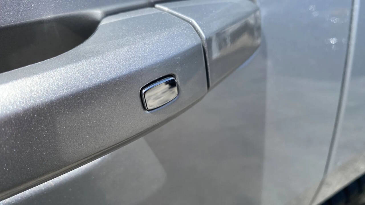 Used 2018 Chevrolet Tahoe Premier image 42