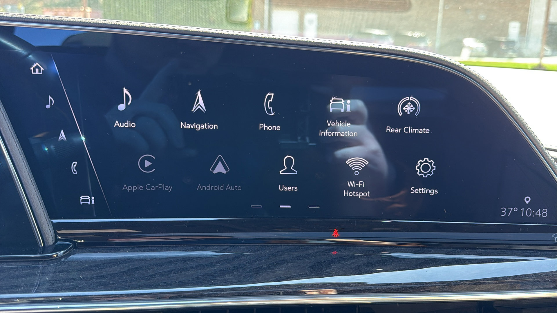 Certified 2022 Cadillac Escalade Premium Luxury w/ Performance Package image 20