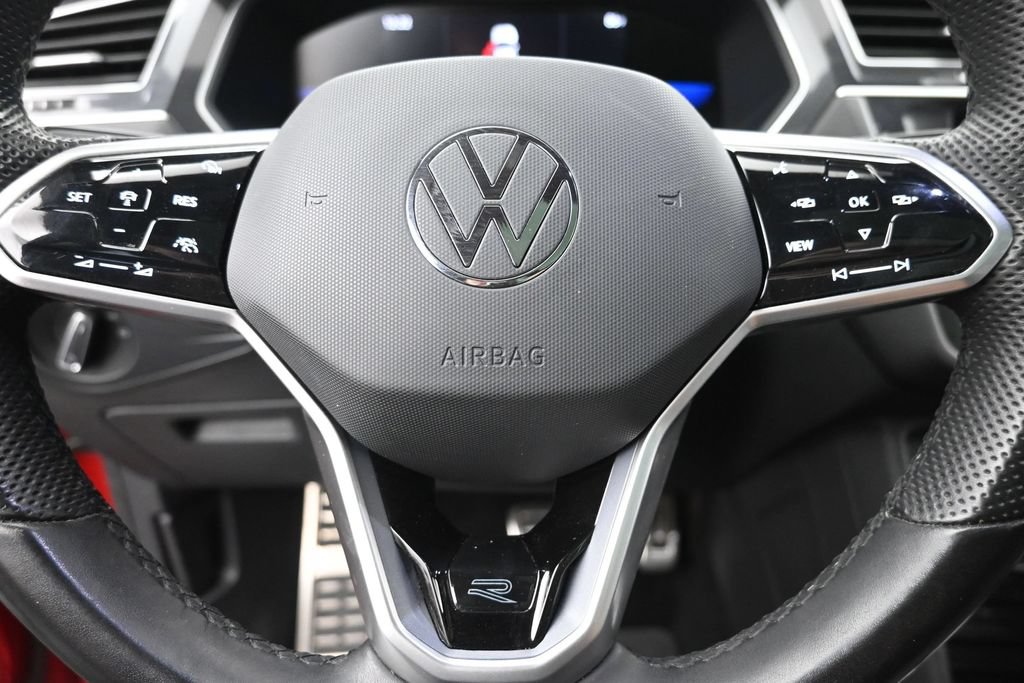 Used 2024 Volkswagen Tiguan SE R-Line FWD image 21