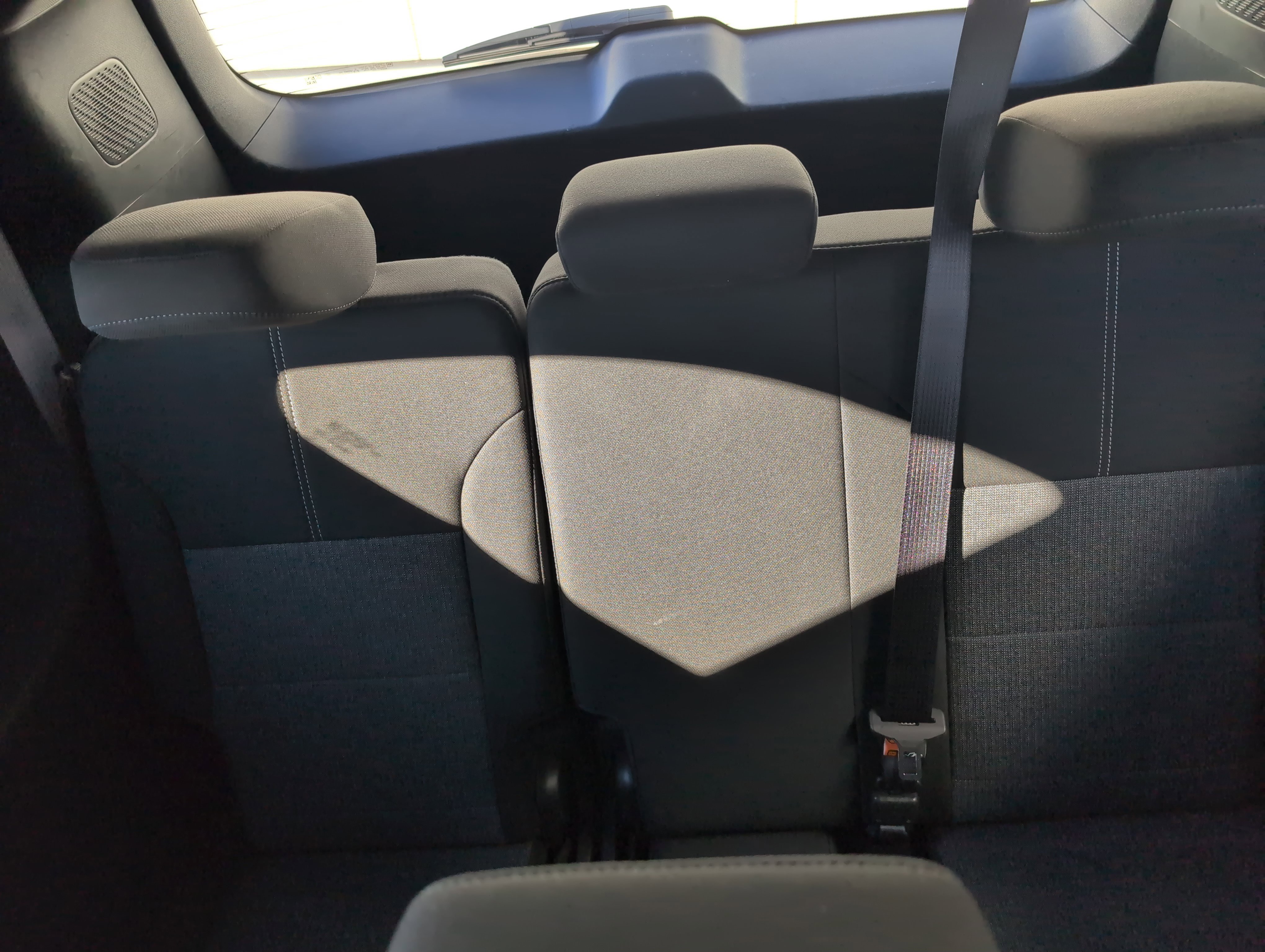 Used 2025 GMC Acadia Elevation image 35