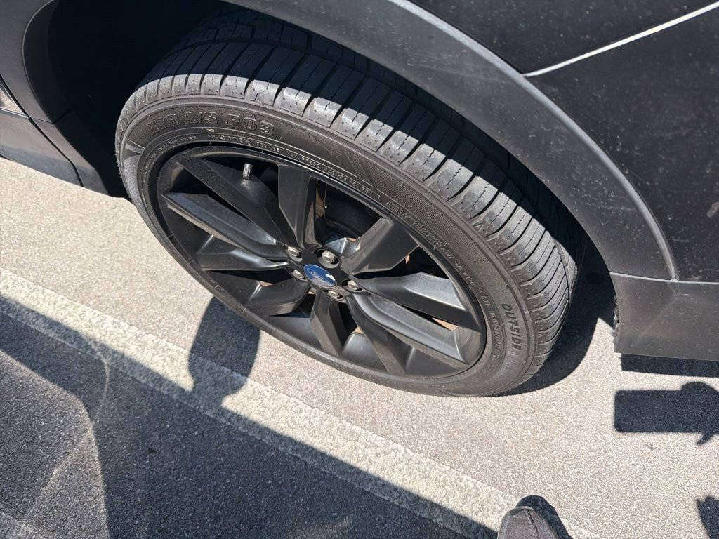 Used 2019 Ford Escape SE image 9