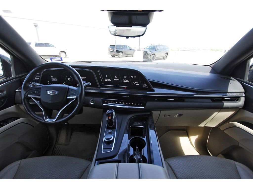Used 2021 Cadillac Escalade Premium Luxury image 9