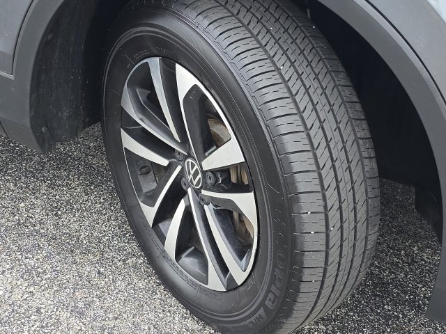 Used 2022 Volkswagen Tiguan S image 8
