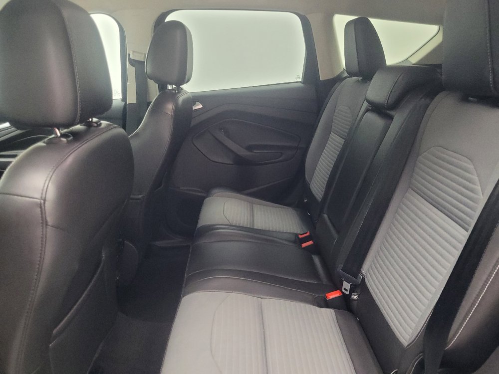 Used 2017 Ford Escape SE w/ SE Sport Appearance Package AWD/4WD image 18
