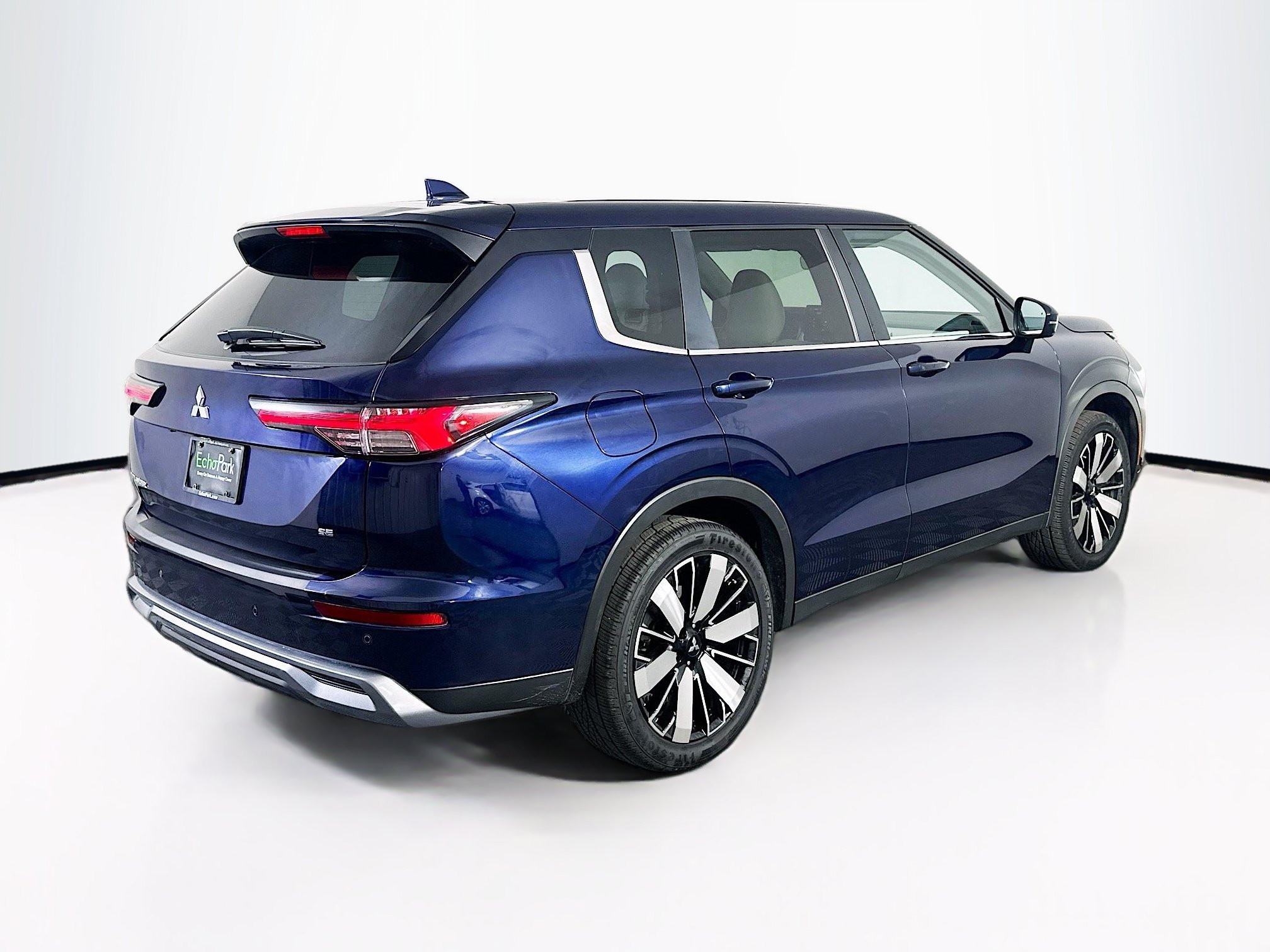 Used 2025 Mitsubishi Outlander SE FWD image 9