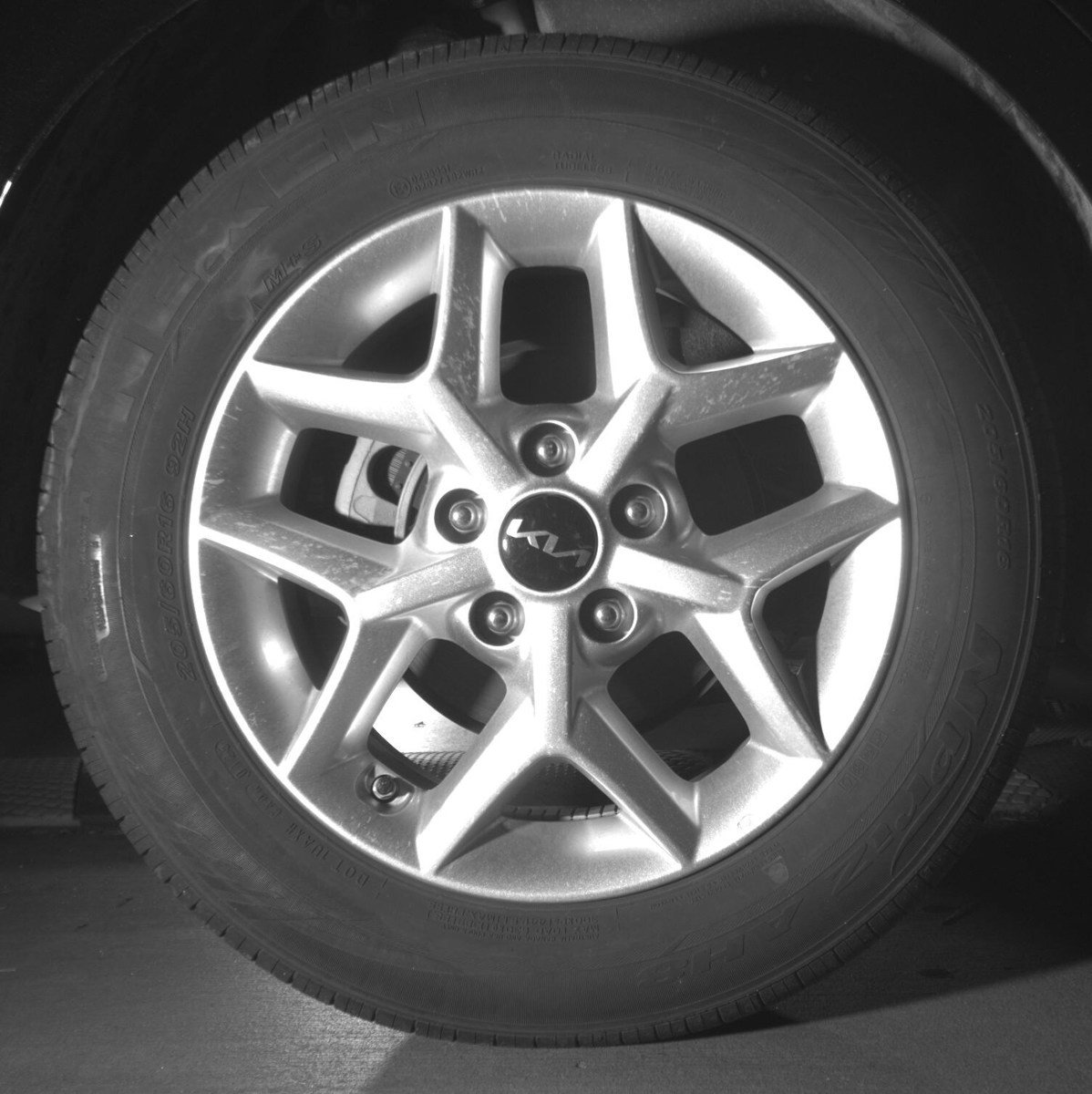 Used 2025 Kia Soul LX w/ LX Technology Package FWD image 12