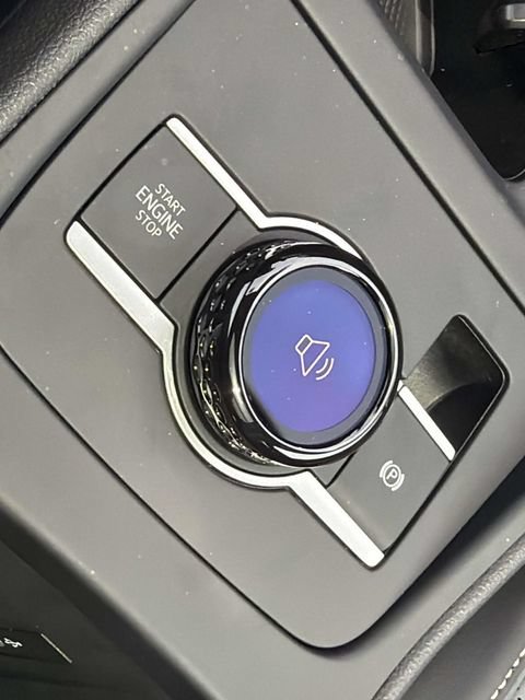 New 2026 Volkswagen Tiguan SE R-Line FWD image 20