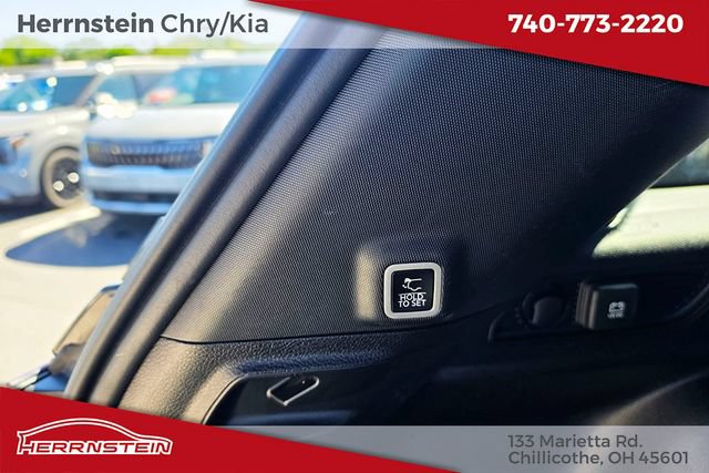 Used 2023 Jeep Grand Cherokee Altitude AWD/4WD image 25