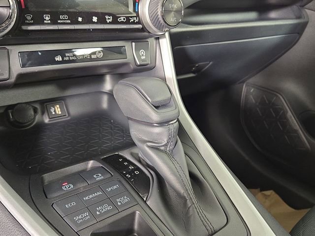 New 2025 Toyota RAV4 XLE image 22