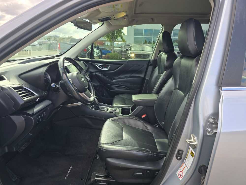 Used 2020 Subaru Forester Limited w/ Popular Package #3 image 9