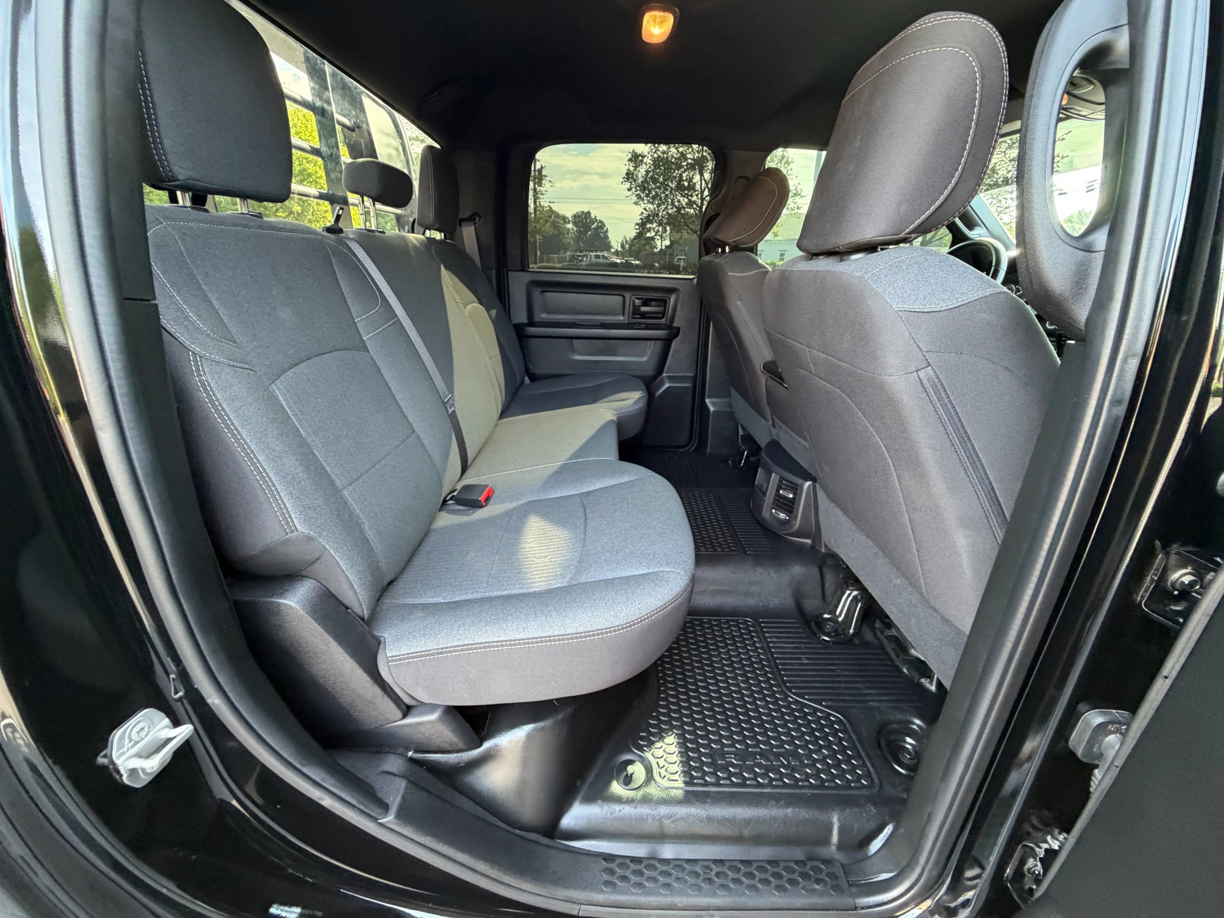 Used 2022 RAM 5500 Tradesman w/ Convenience Group AWD/4WD image 21
