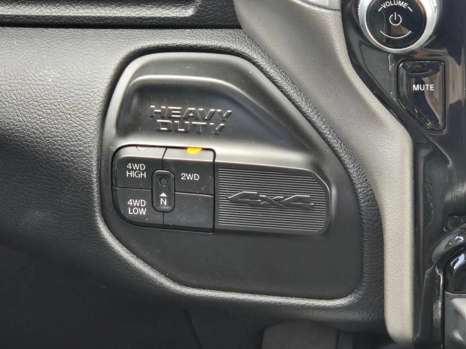 Used 2024 RAM 3500 Laramie w/ Towing Technology Group image 13