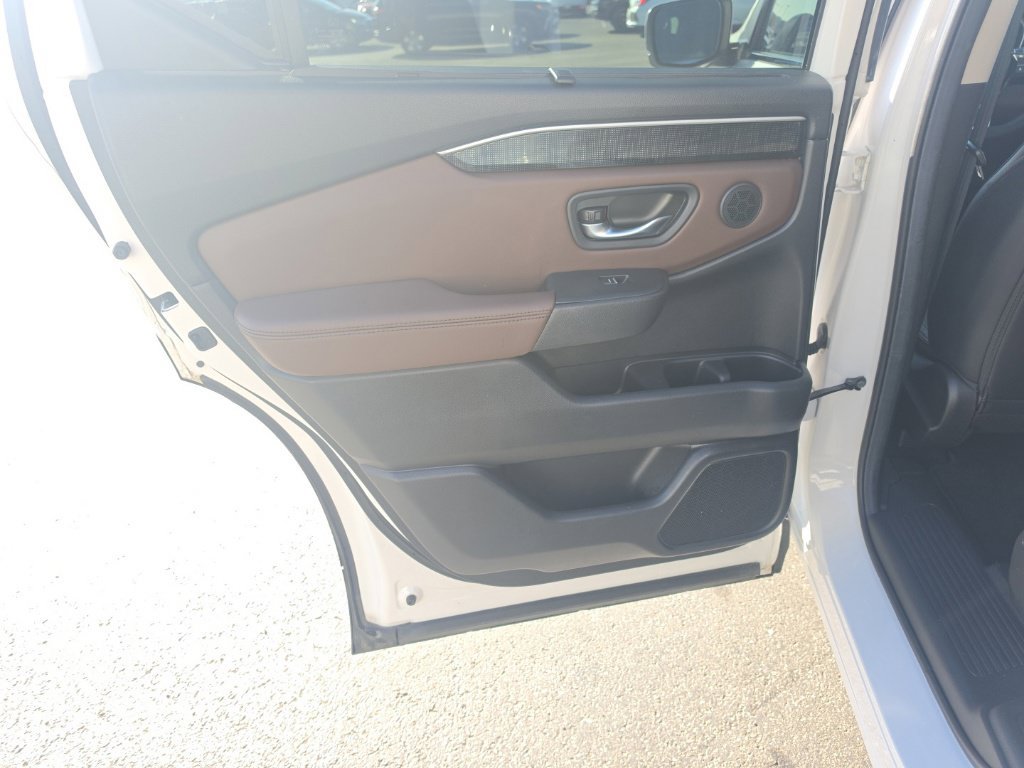 Certified 2025 Honda Pilot Elite image 26