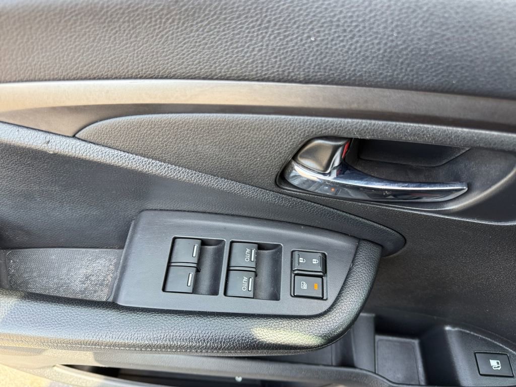 Used 2019 Honda Passport Sport image 11