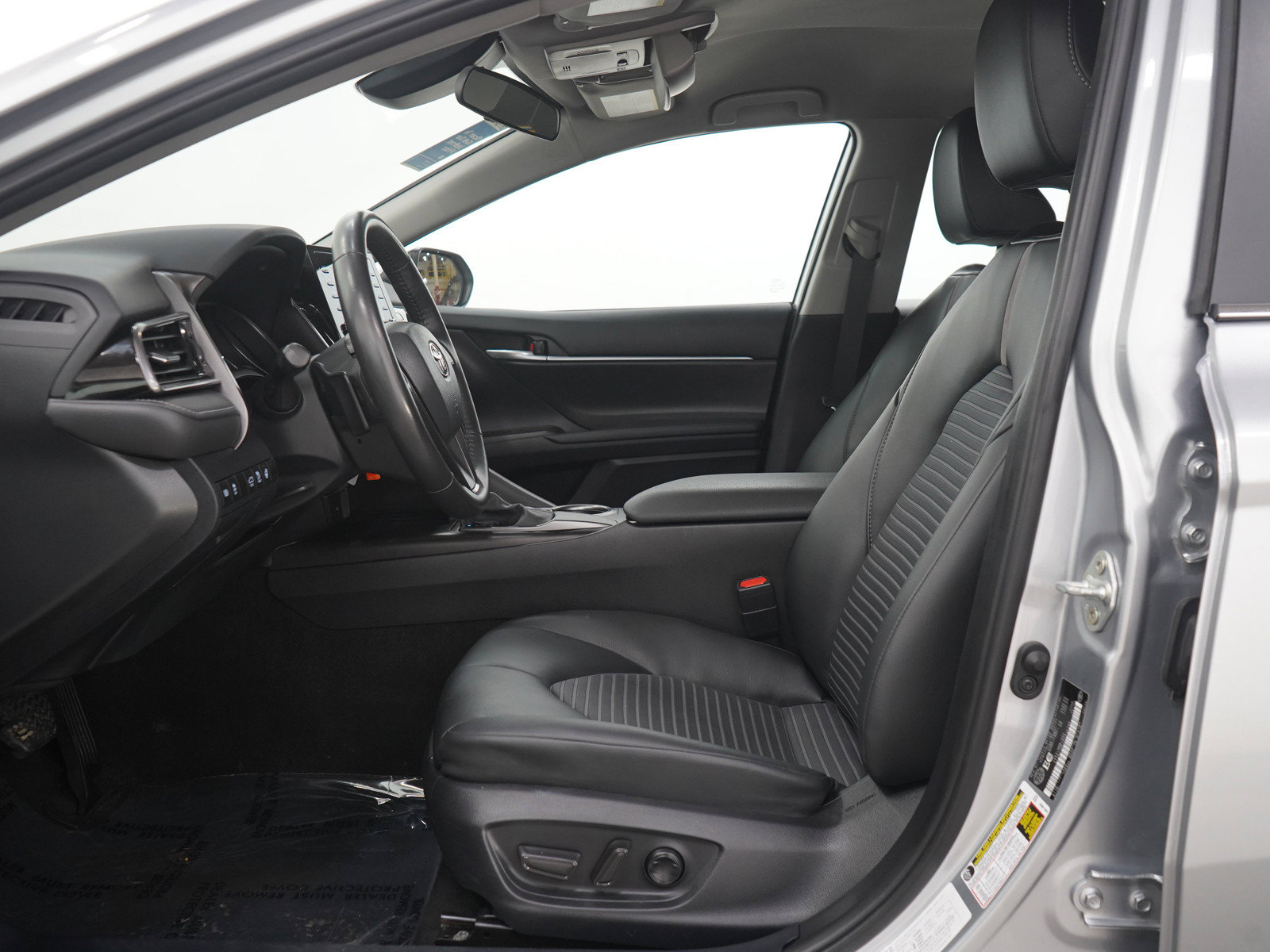 Used 2024 Toyota Camry SE FWD image 20