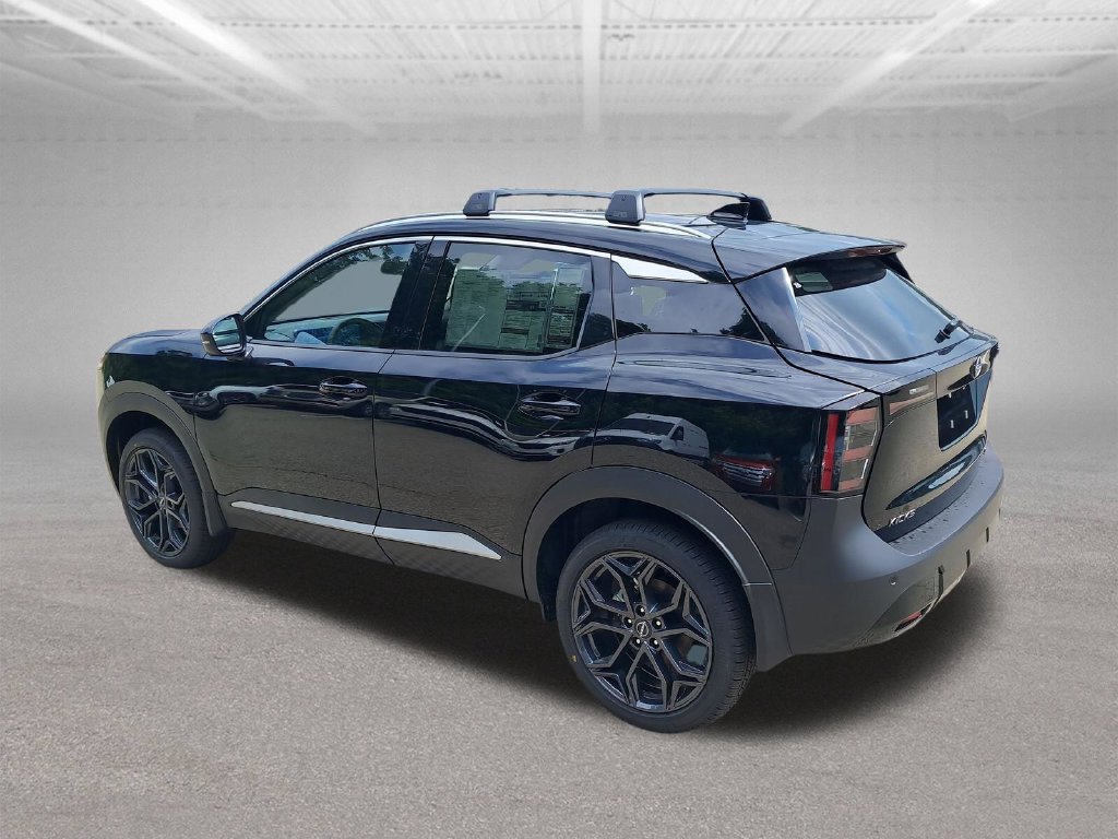 New 2026 Nissan Kicks SR AWD/4WD image 3