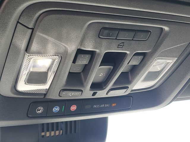 Used 2024 Chevrolet Silverado 1500 High Country w/ High Country Premium Package AWD/4WD image 22