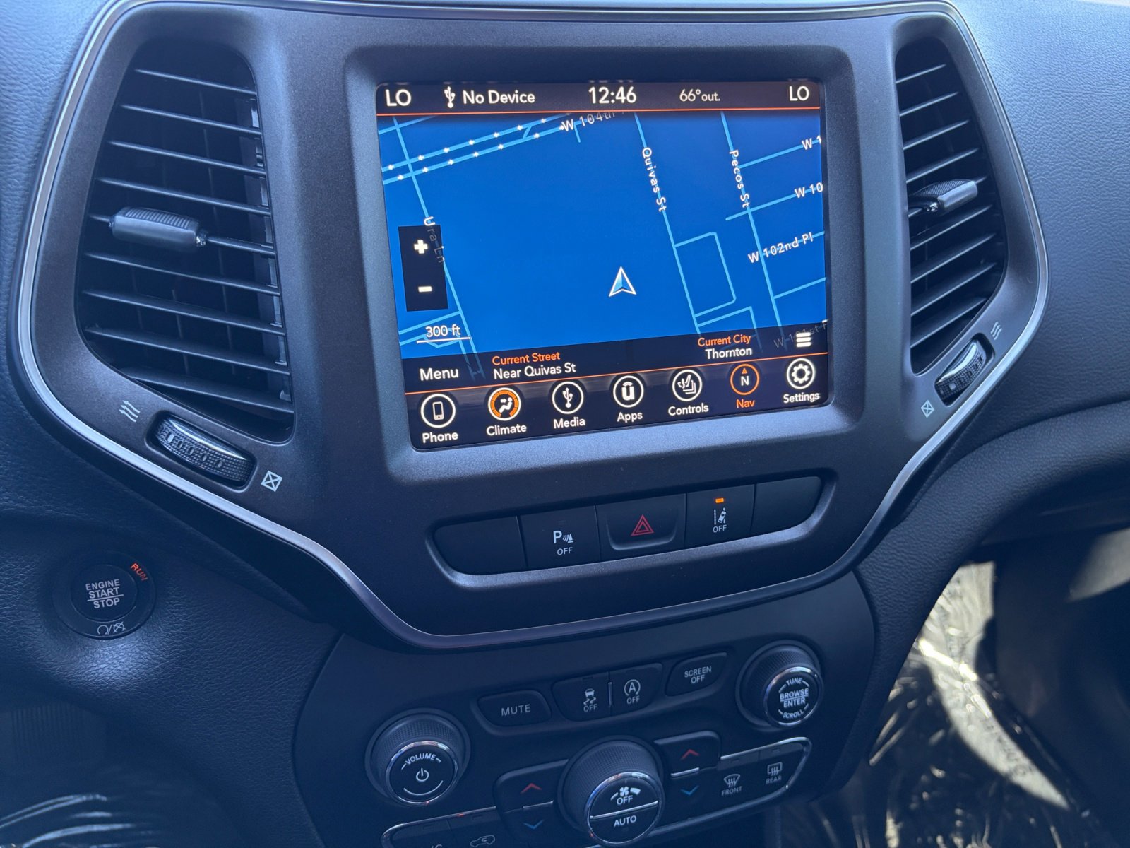 Used 2015 Jeep Cherokee Sport w/ Sport Appearance Group image 24