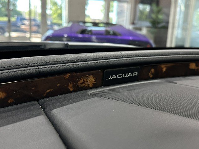 Used 2016 Jaguar XJ R-Sport RWD image 59