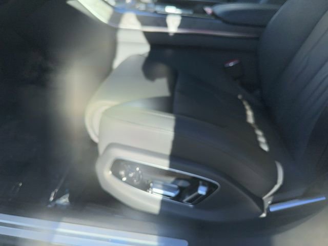 New 2026 Audi A8 L 3.0T image 14