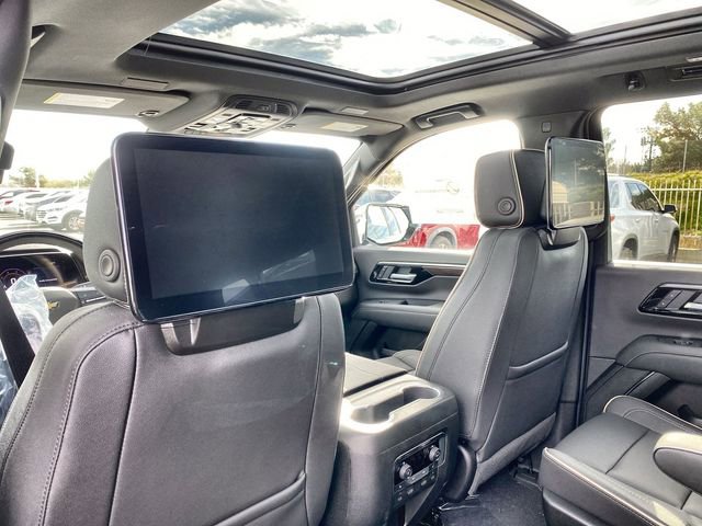 New 2026 Chevrolet Suburban Premier image 37