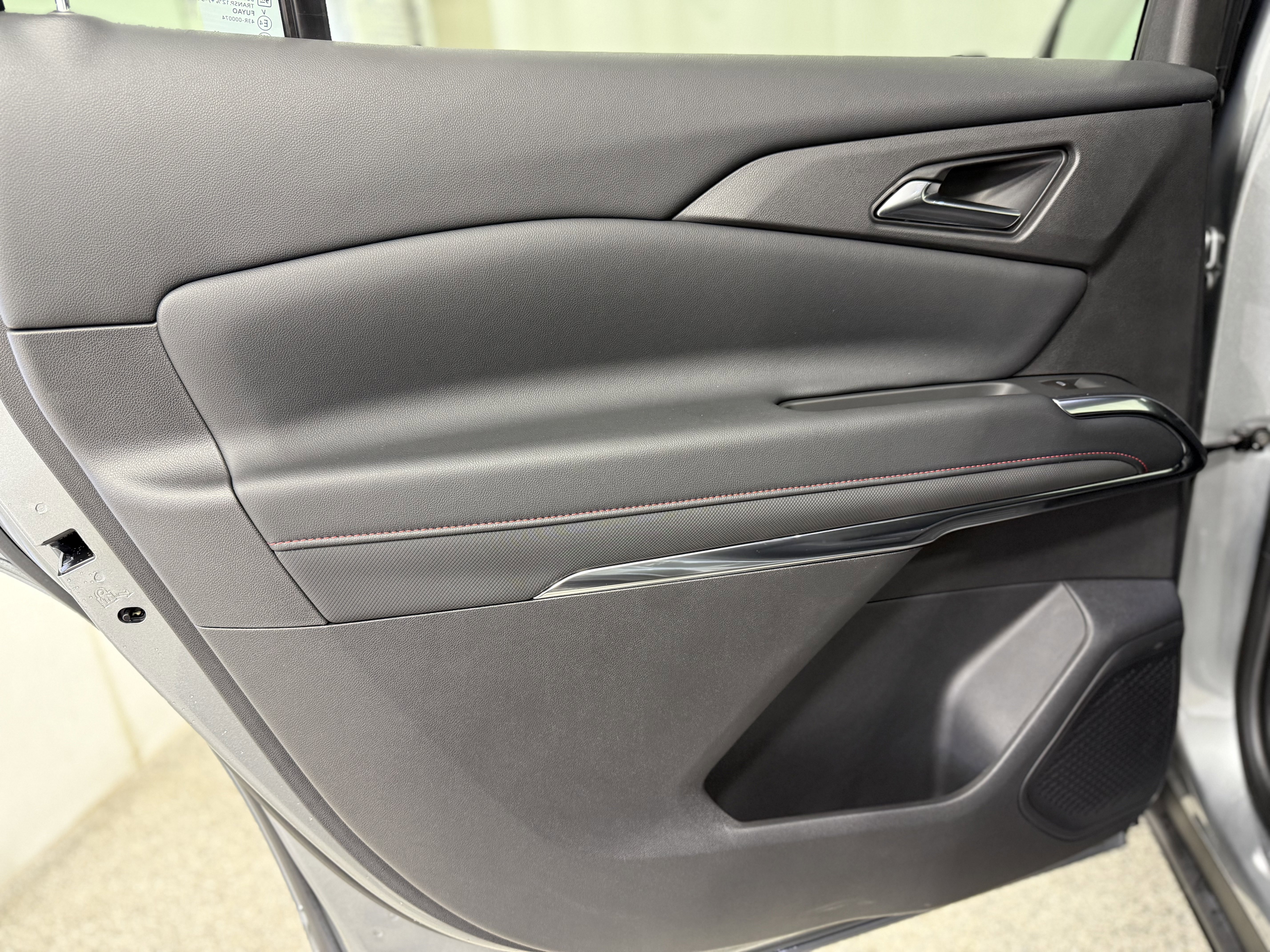 Used 2025 Chevrolet Traverse Z71 w/ Driver Confidence Package image 24