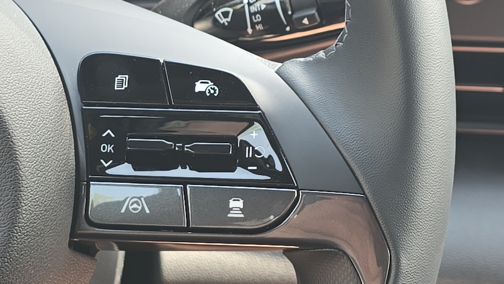 New 2026 Hyundai Elantra SEL Sport Premium FWD image 25