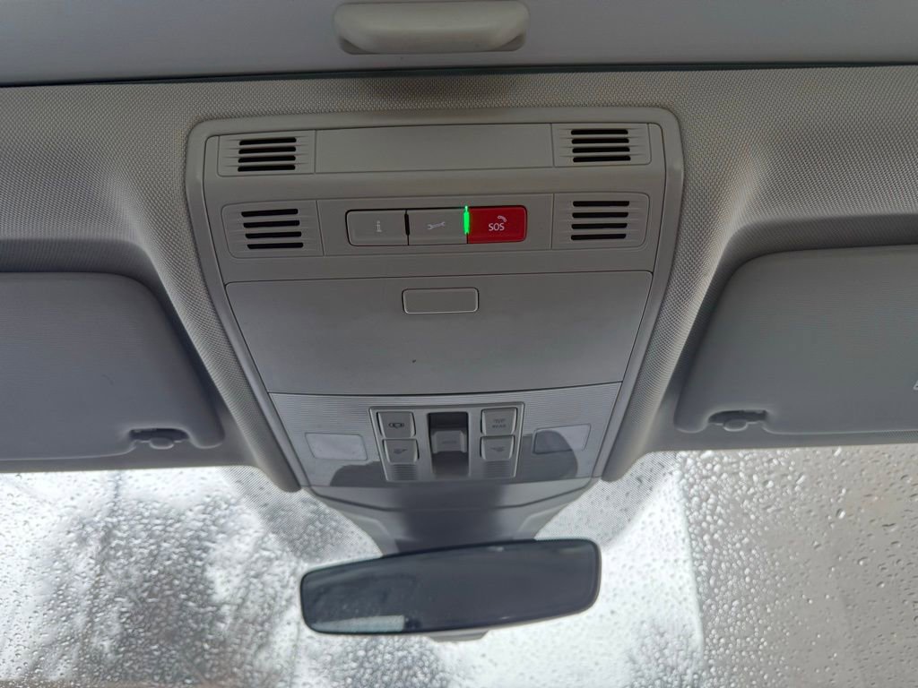 Used 2024 Volkswagen Jetta SE w/ Panoramic Sunroof Package image 18